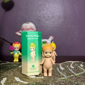 Vegetable Series‎ onion Sonny Angel 100% Authentic